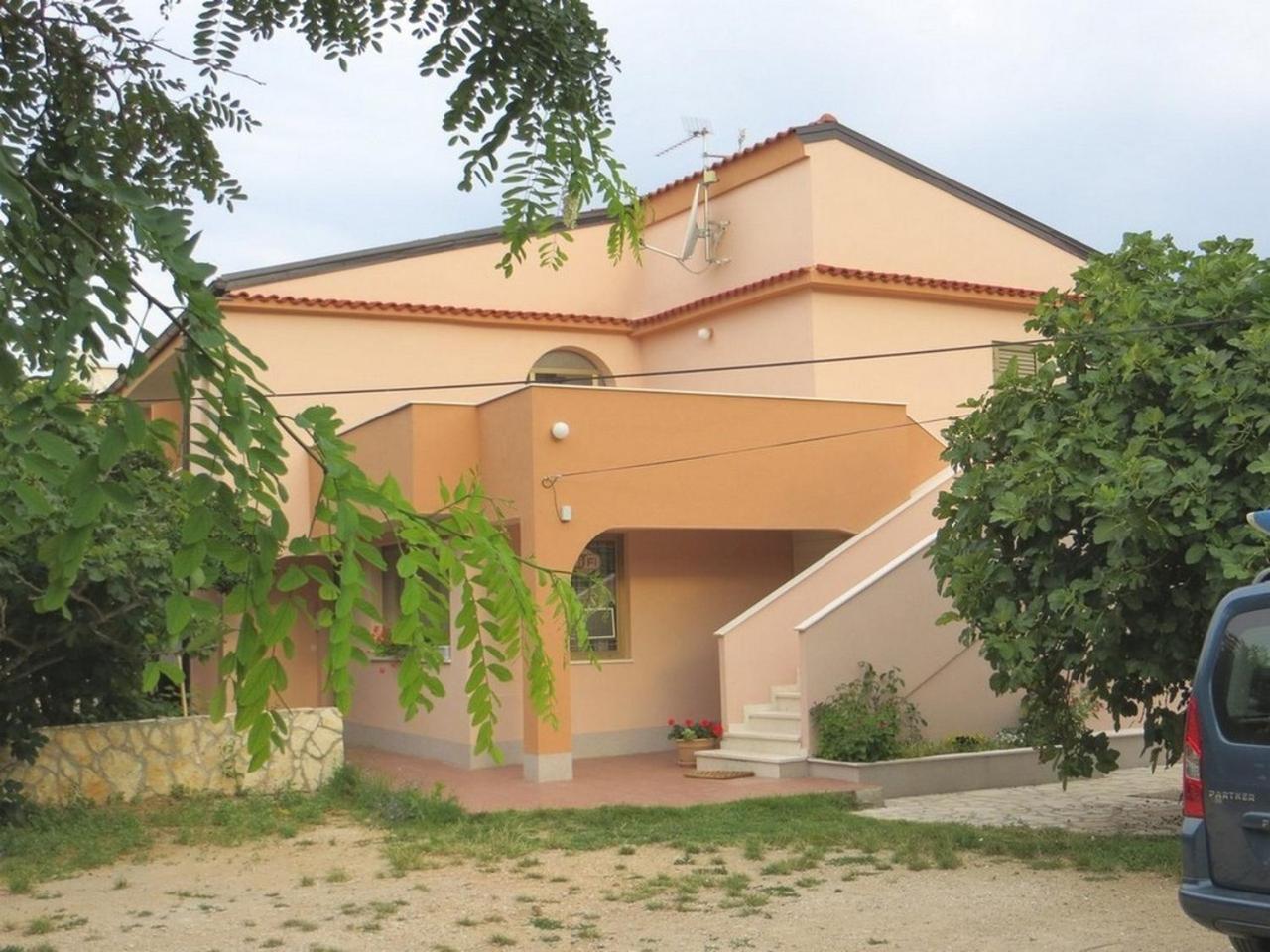 Apartment And Rooms Kristina Baška Exterior foto